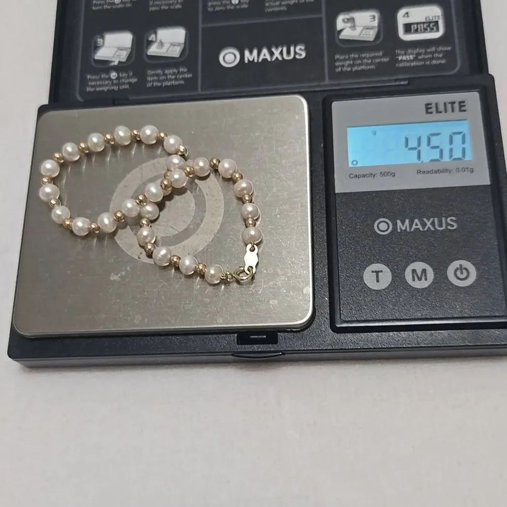 14k Gold and White Pearl Bracelet, Size 7
